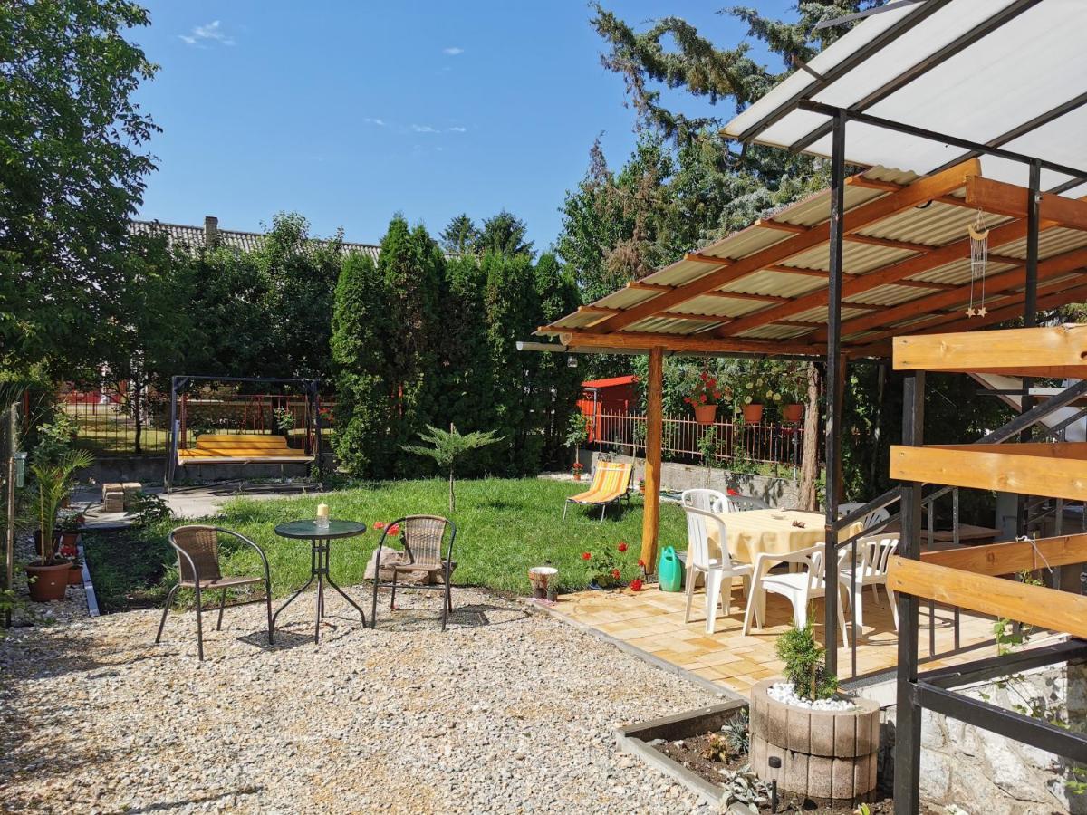 Zsory Furdo Lapartman Mezokovesd Apartment Szihalom ภายนอก รูปภาพ